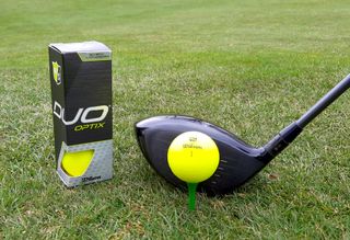 Wilson Duo Optix golf ball - driver and 3-ball sleeve