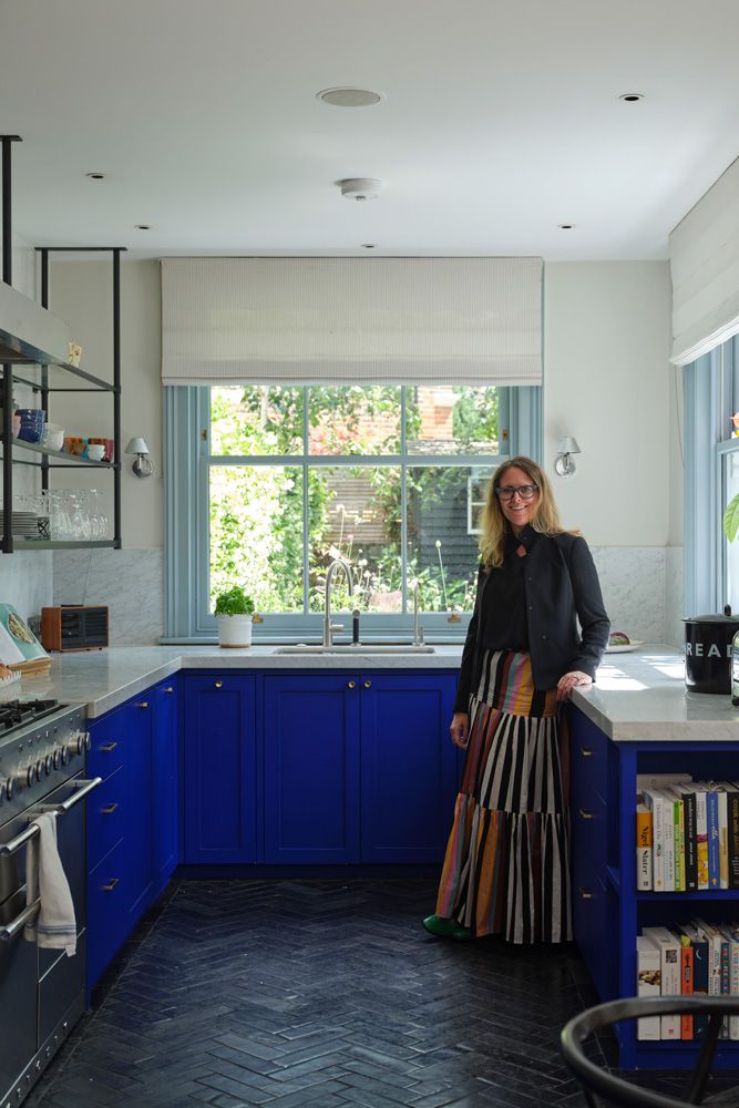 Découvrez l'intérieur de la maison de Suzy Hoodless : une leçon vibrante sur l'utilisation intelligente de la couleur