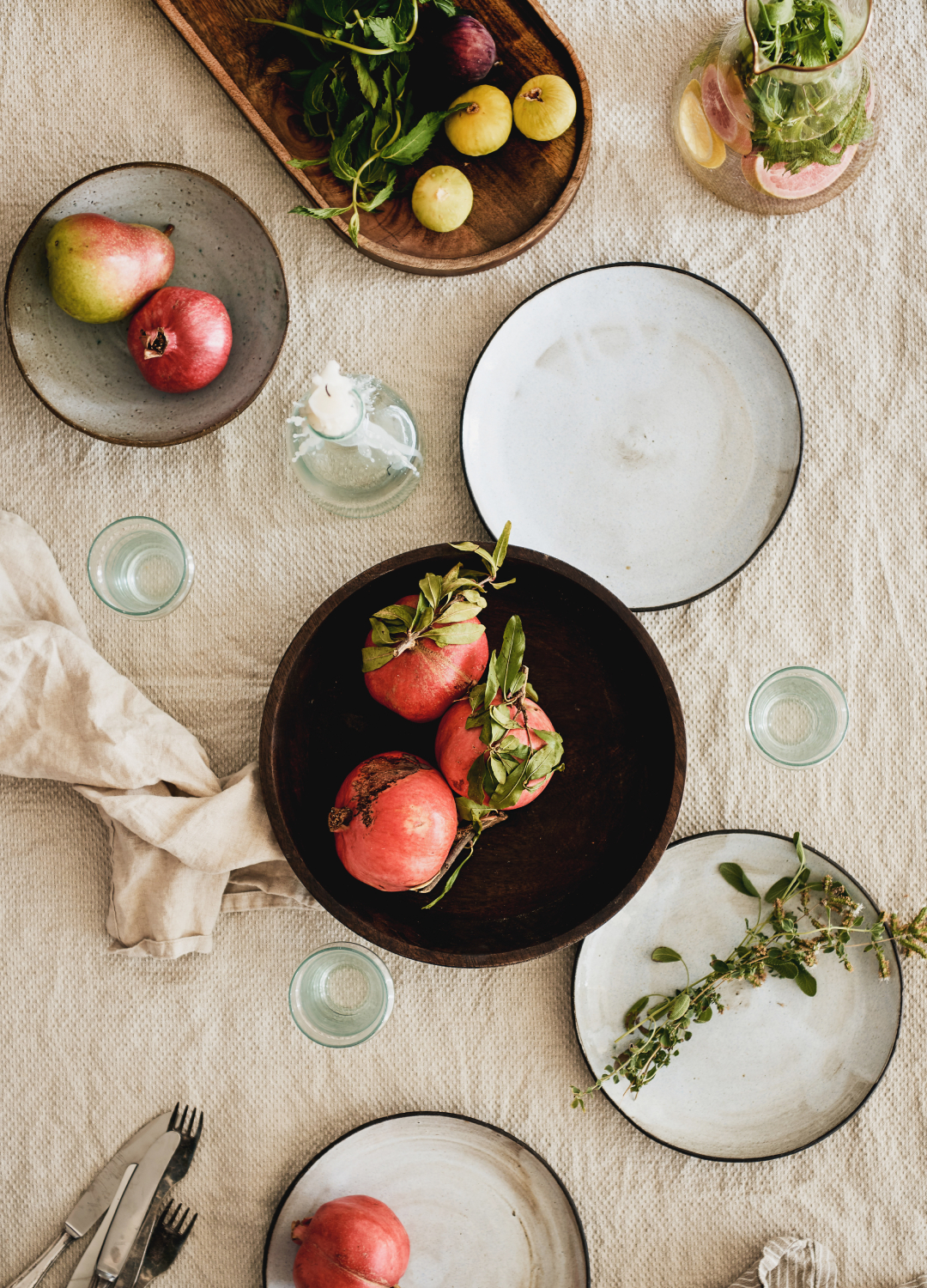 Neutral themed dinner party