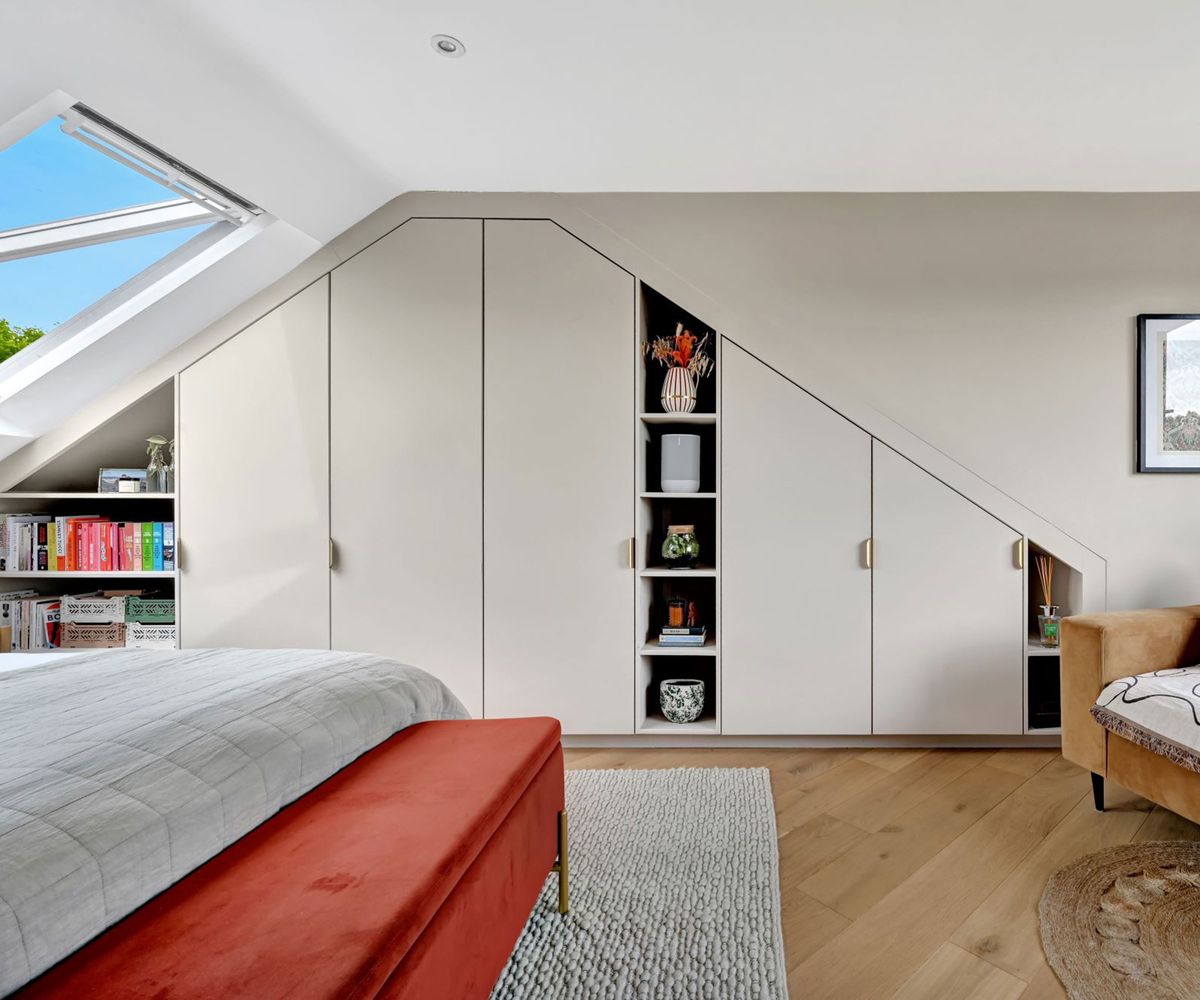 11 beautiful loft bedroom decorating ideas | Homebuilding