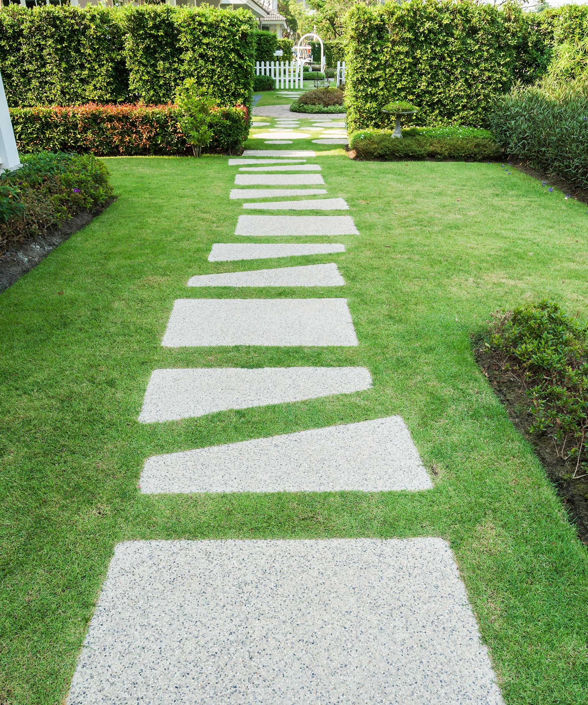 Concrete paving ideas 12 sturdy and stylish designs Gardeningetc