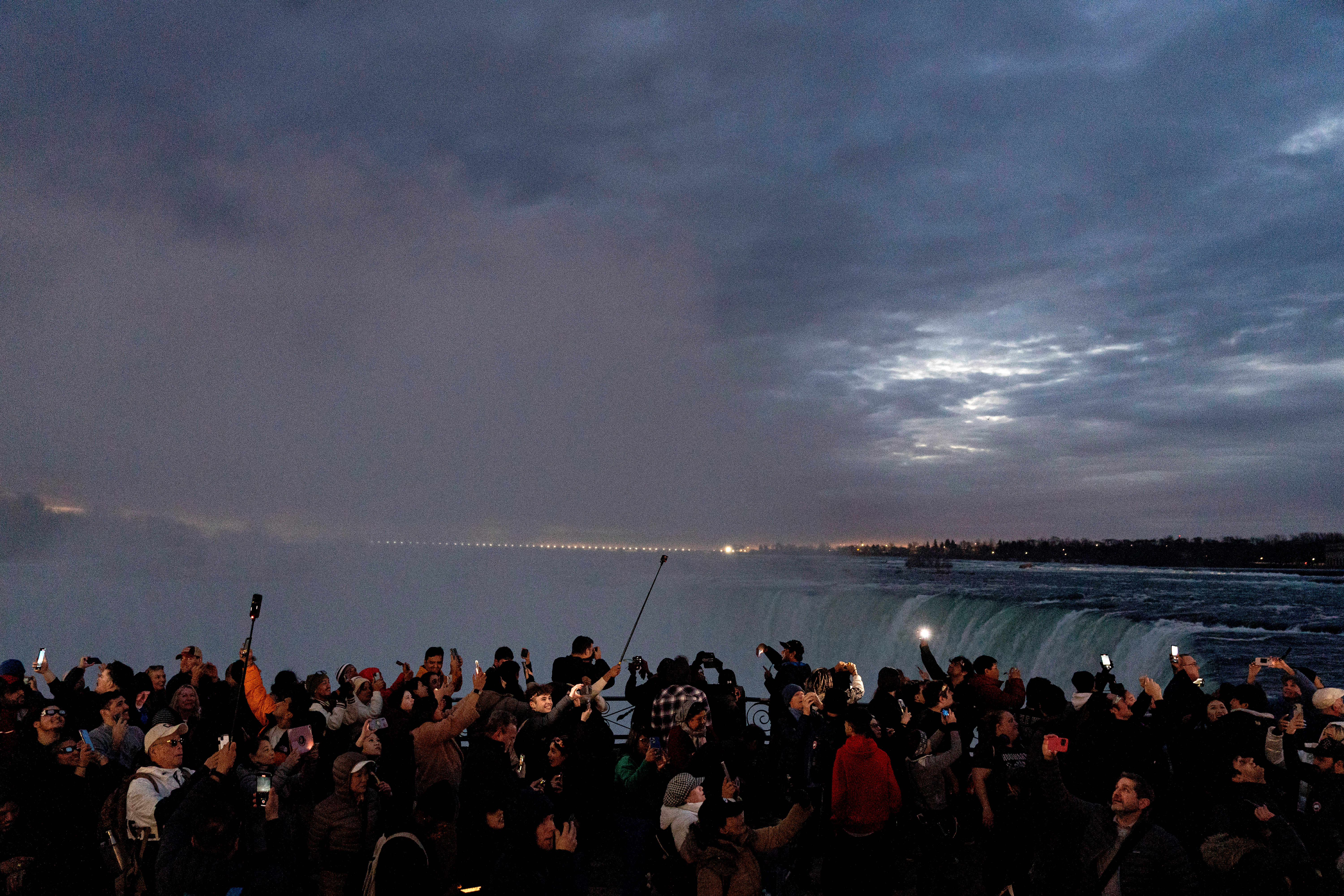 The 2024 total solar eclipse has created strange lights in Niagara Falls, New York
