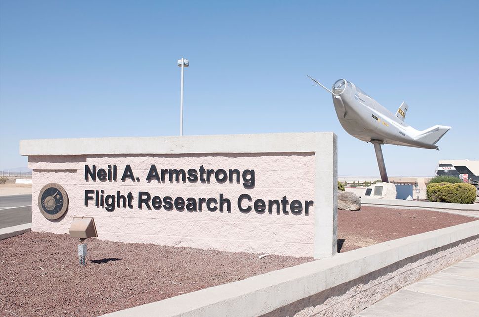 Lawmakers Propose Renaming NASA Ohio Facility For Neil Armstrong | Space