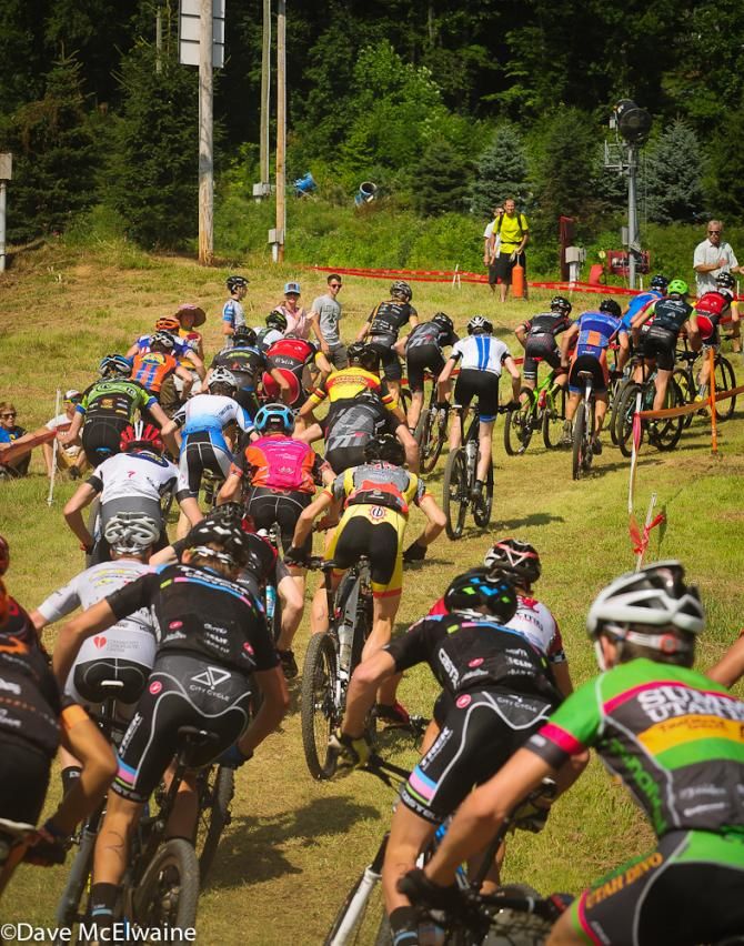 17-18 racers head out onto the course
