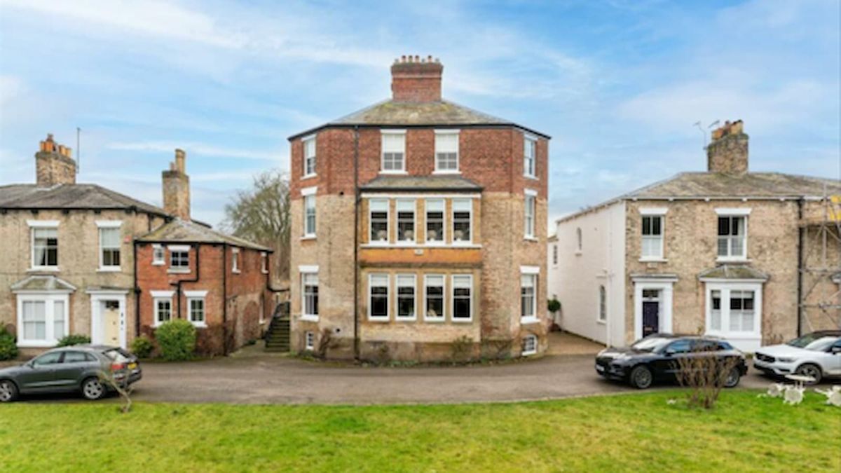 Discover how this Octagonal Victorian prison was converted into a £1.5m home