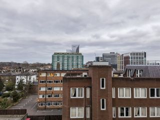 Huawei Mate X2 camera sample