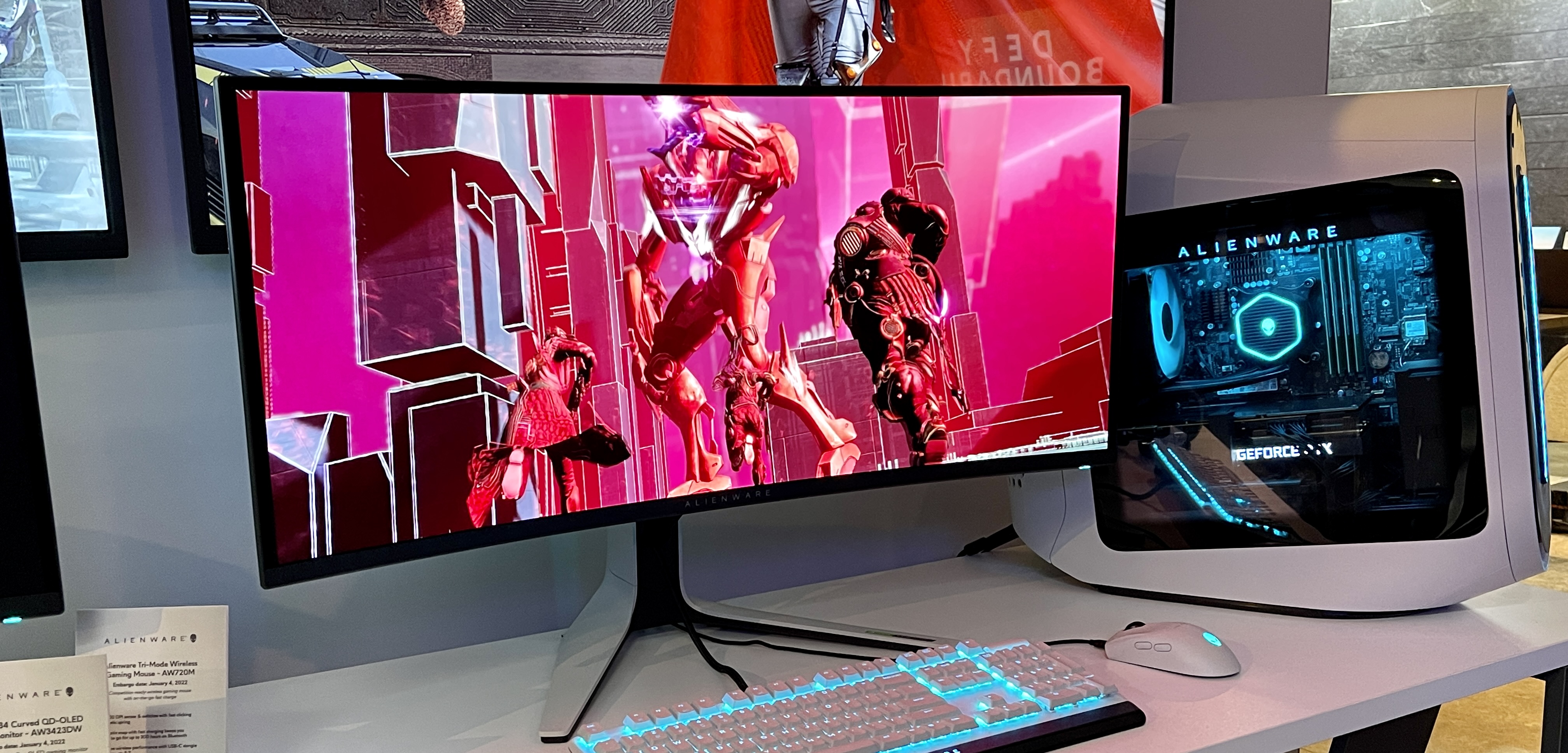 Alienware 34 Curved QD-OLED Gaming Monitor playing Destiny 2