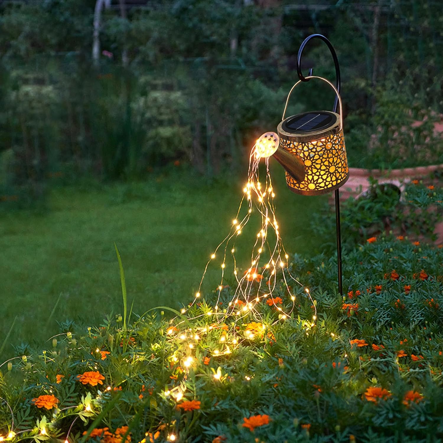 Solar Lights Outdoor Decorative, Metal Watering Can Lights Waterproof, Small Hanging Garden Decor Yard Outside Patio Lawn, Gifts for Mom Grandma Women Birthday(warm White)