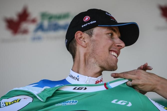 Ramunas Navardauskas (Garmin-Sharp) holds onto the sprint leaders jersey