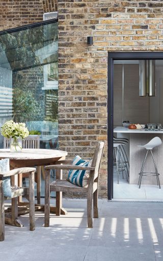 glass box extension attached to edwardian terraced house images by malcolm menzies