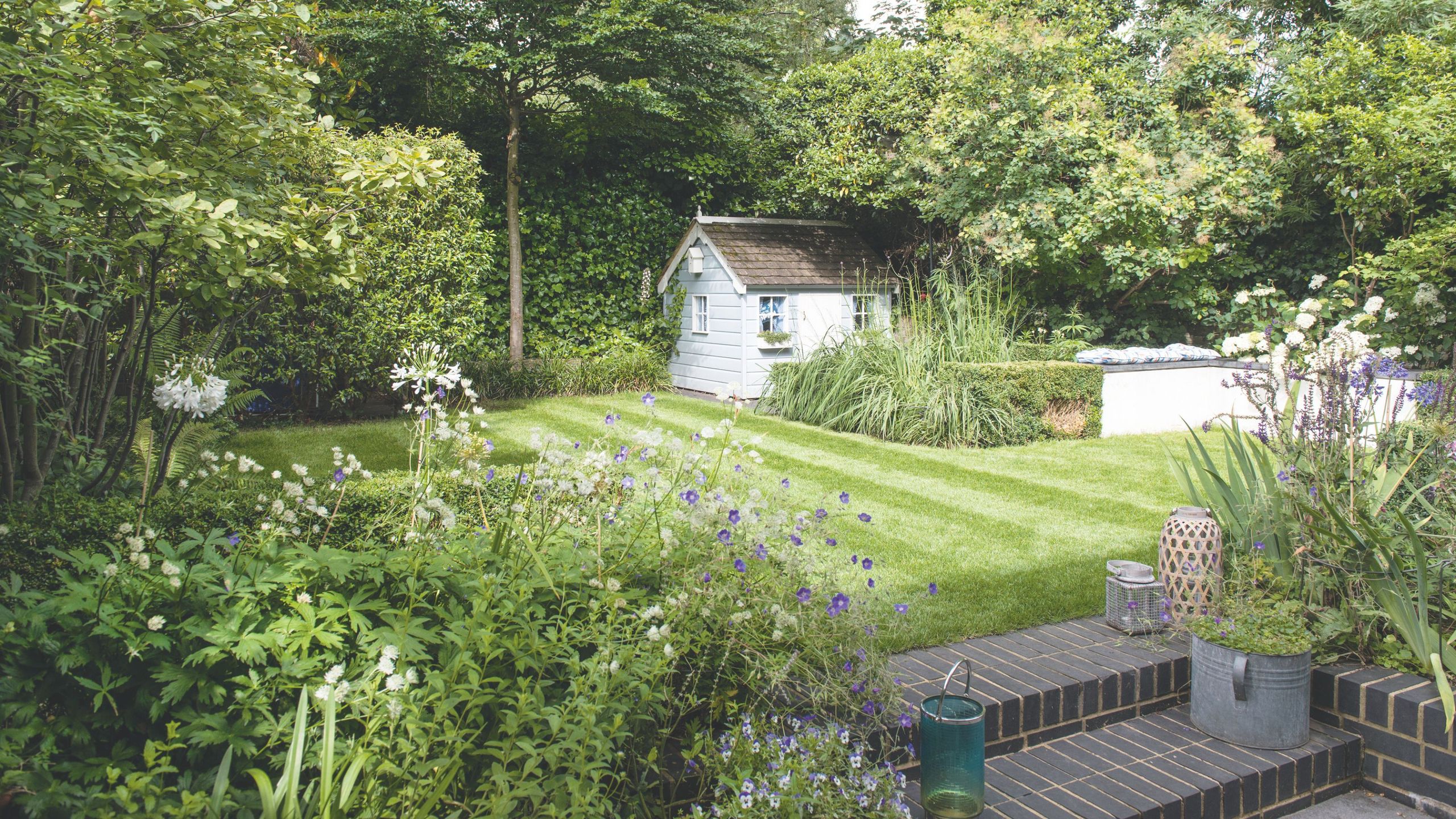 Your lawn could benefit from a sprinkling of cinnamon right now – and no, it's not as bonkers as it sounds
