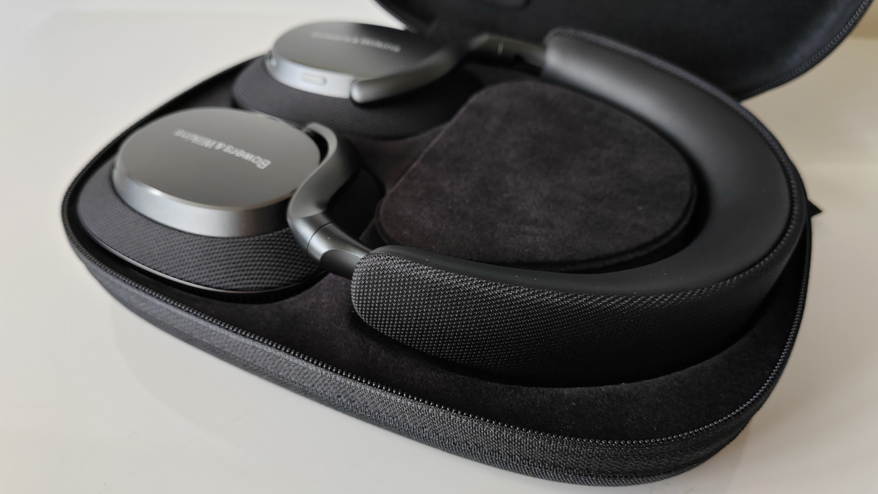 The Bowers & Wilkins Px7 S3 headphones in black in their carry case