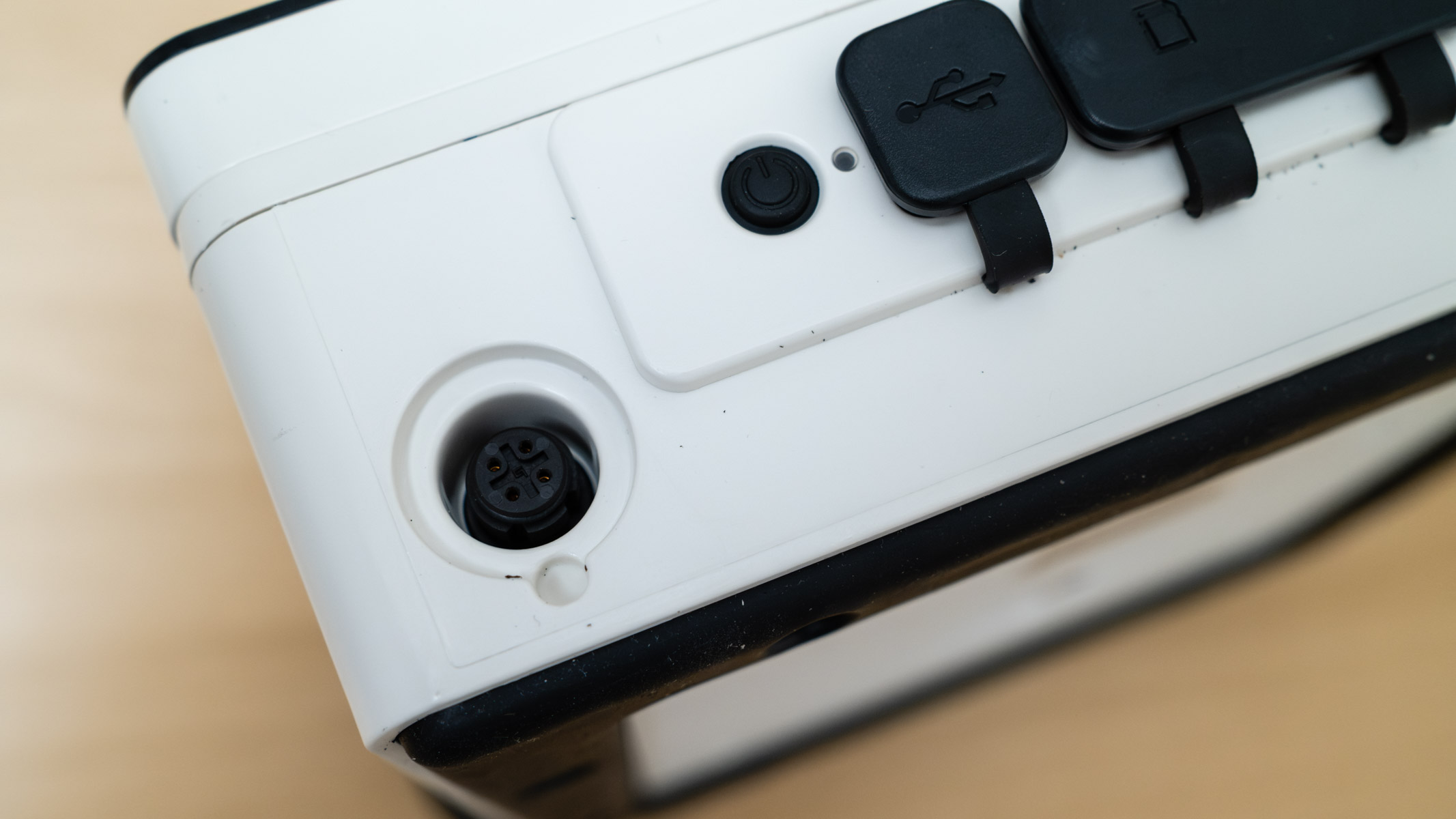 Enlaps Tikee 4 timelapse camera power connection