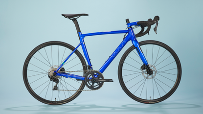 Image shows VAAST R/1 magnesium road bike