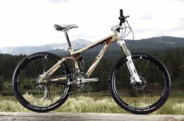 The Fuel EX 8 also comes in 'rootbeer' which happily looks a lot less like beige in the flesh.