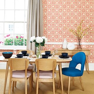 dining room with an unmissable wallpaper