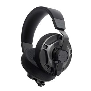 Final D7000 over-ear headphones