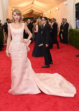 taylor swift best gowns pink