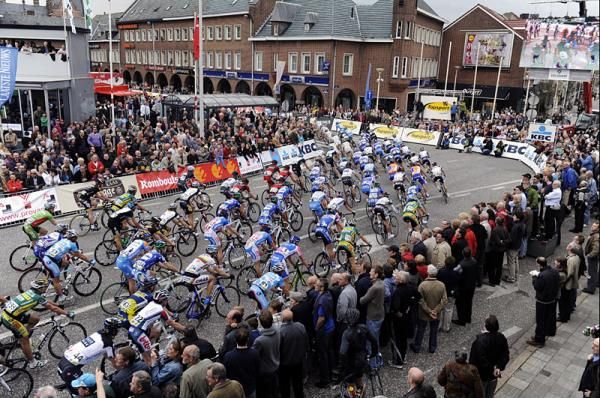 The Scheldeprijs peloton in action.