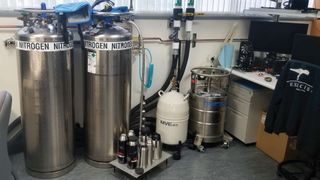 Liquid nitrogen for overclocking