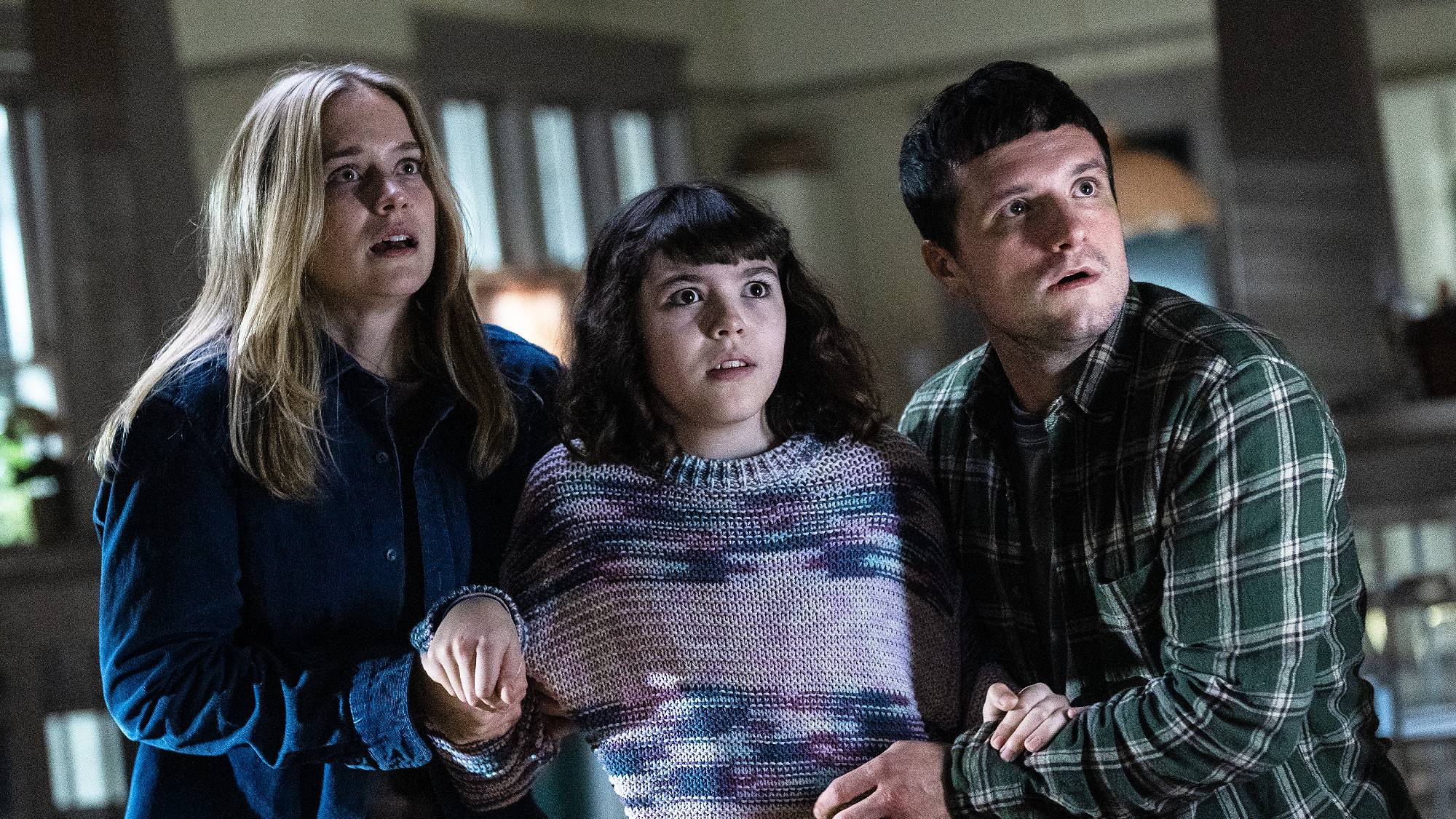 (from left) Vanessa (Elizabeth Lail), Abby (Piper Rubio) and Mike (Josh Hutcherson) in &quot;Five Nights at Freddy&amp;rsquo;s 2&quot; movie (2025)
