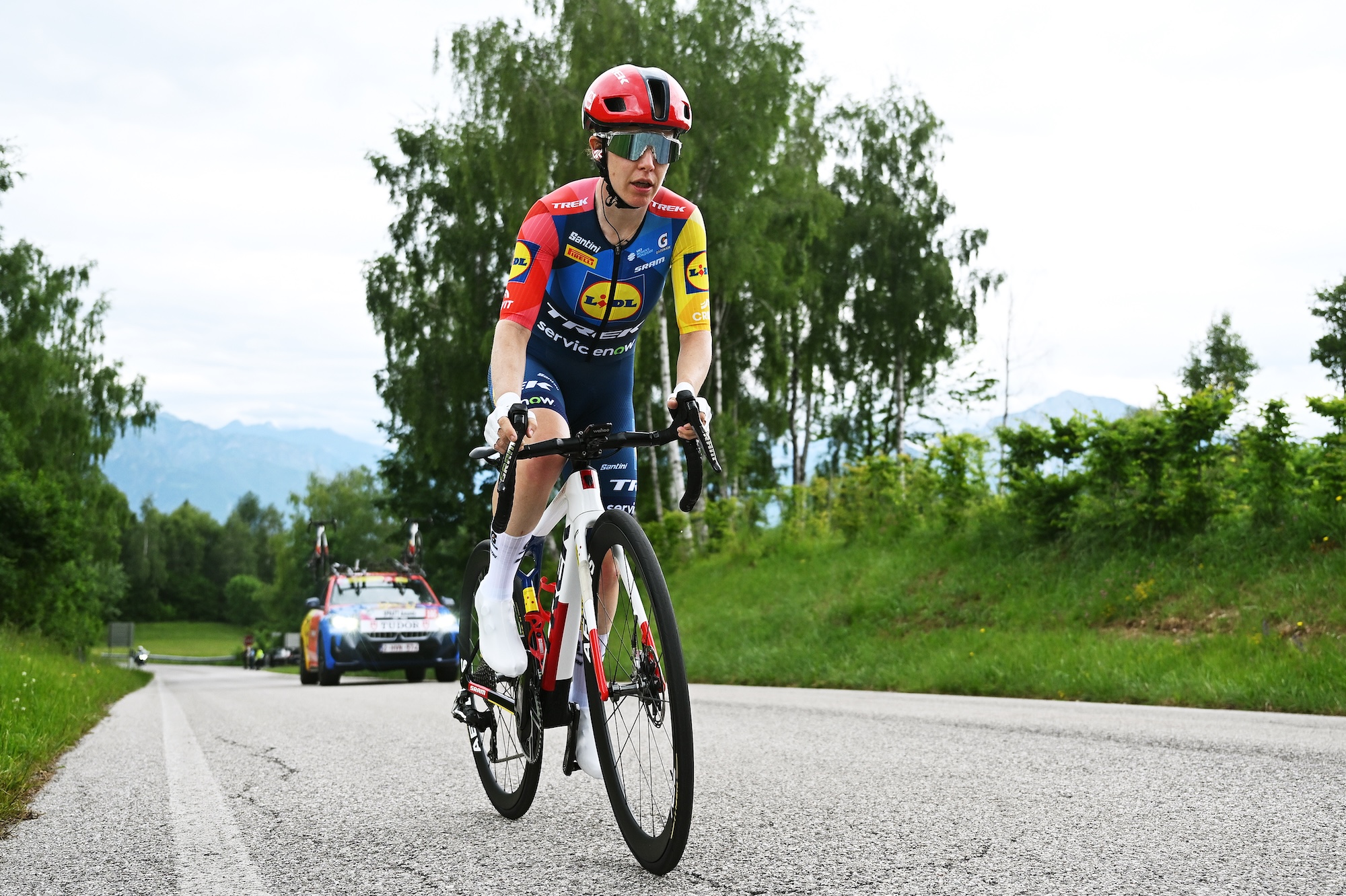 NEVEGAL, ITALY - JUNE 02: Amanda Spratt of Australia and Team Lidl - Trek competes during the 37th Giro d'Italia Women 2026, Stage 4 a 12.7km individual time trial stage from Belluno to Nevegal 1052m / #UCIWWT / on June 02, 2026 in Nevegal, Italy. (Photo by Luc Claessen/Getty Images)