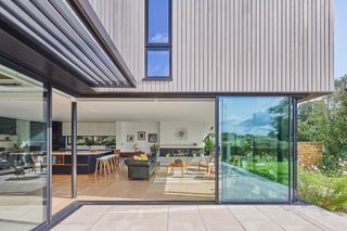 HBR233.sb_beginners.hbr208_rp_robinson_juliet_murphy_photography_a_country_house_12