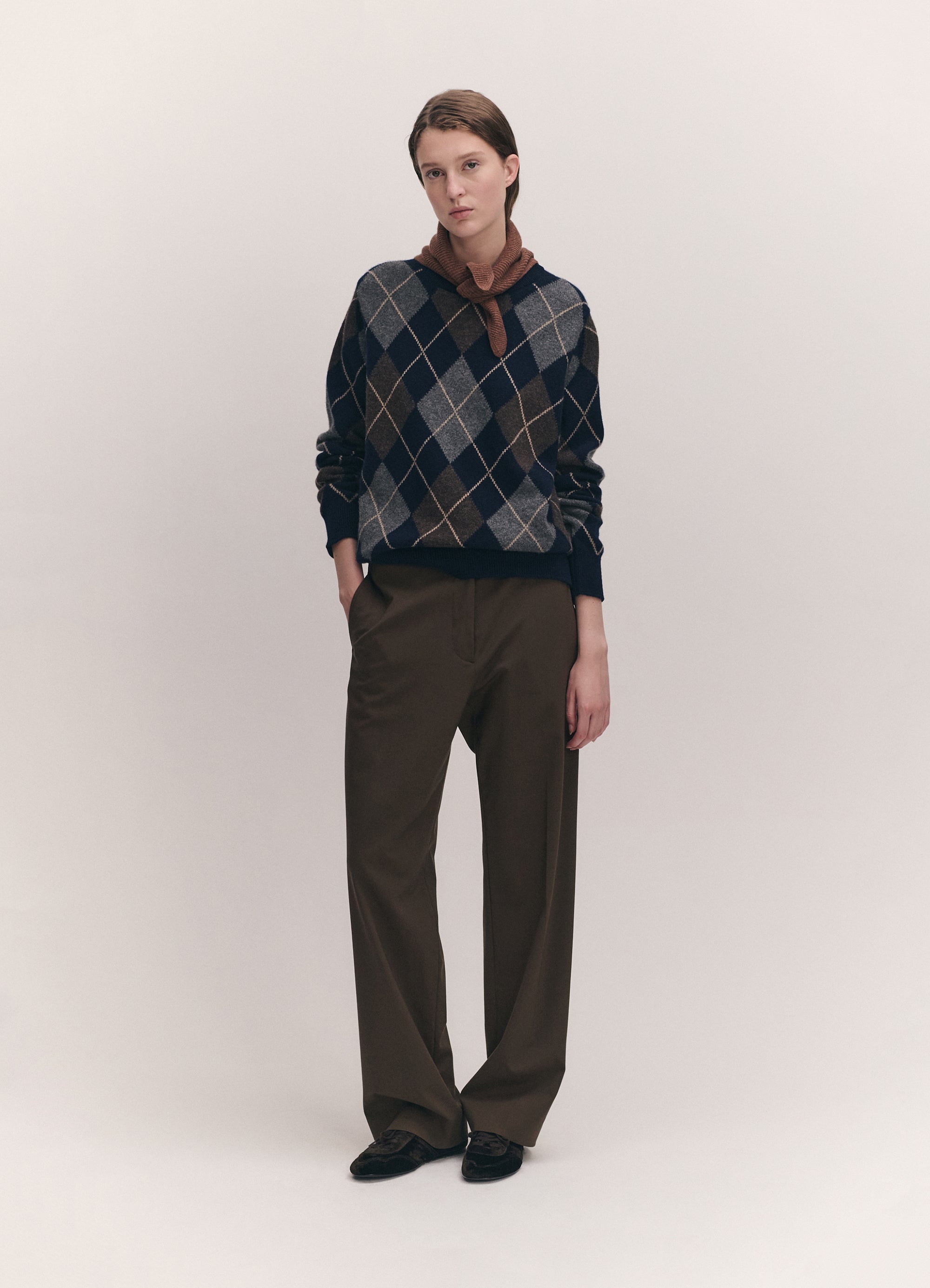 Ava Argyle Crewneck in Navy With Brown