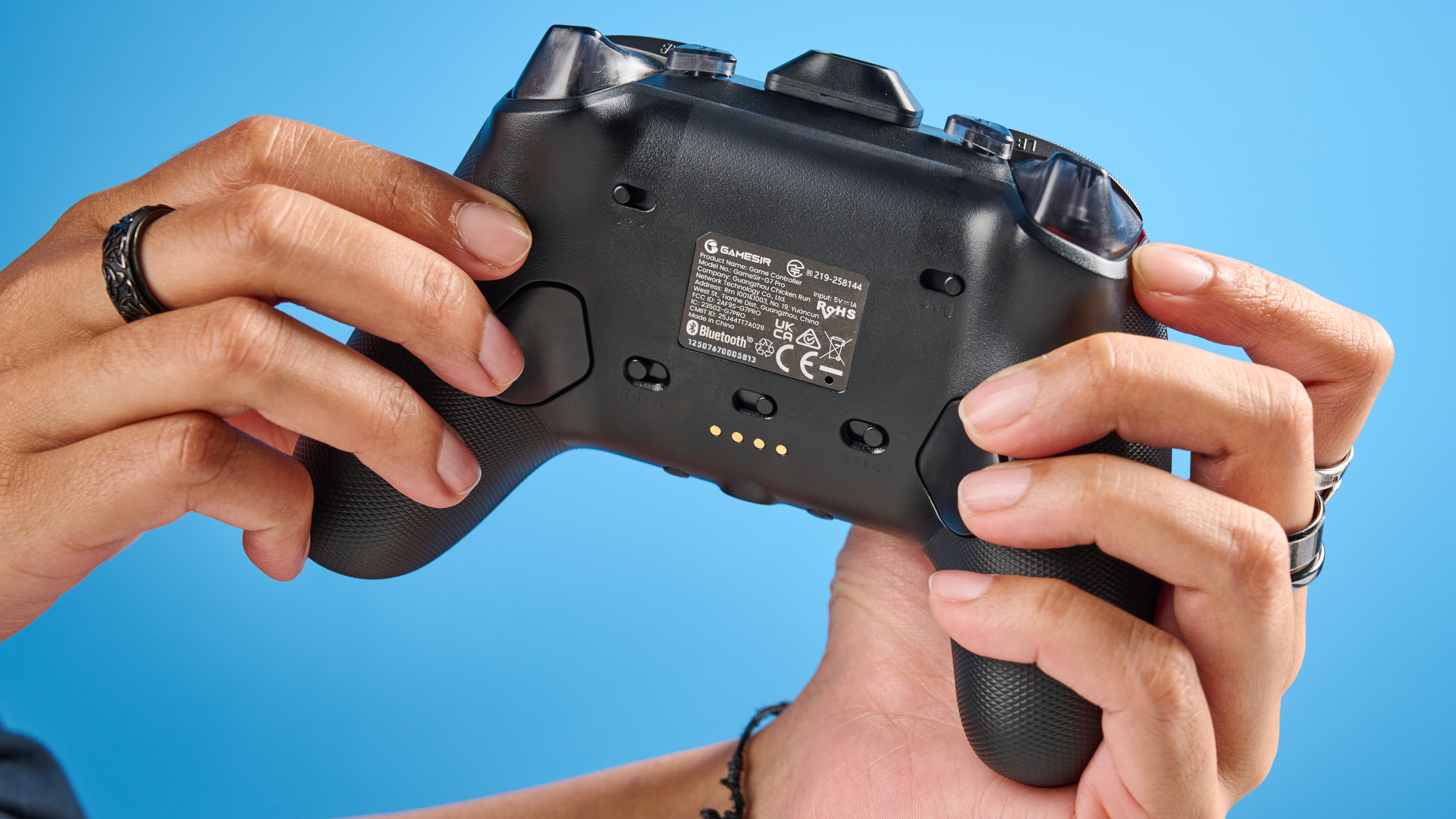 A black and red GameSir G7 Pro wired Xbox controller