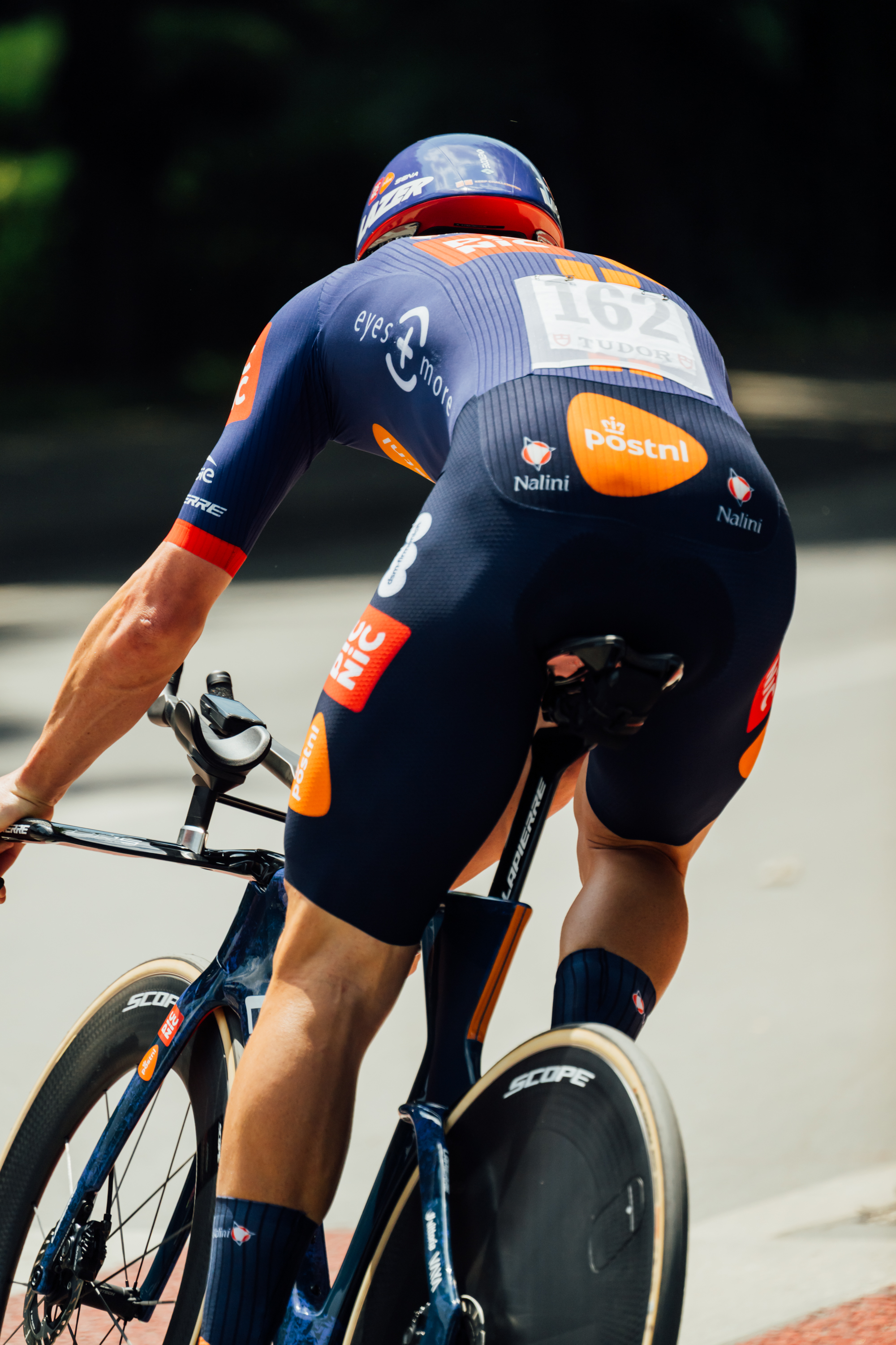 Close up of bike tech found at the Giro d'Italia 2025