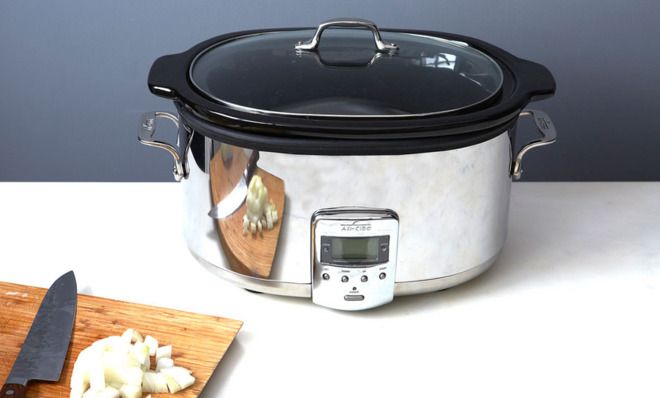 Slow cooker