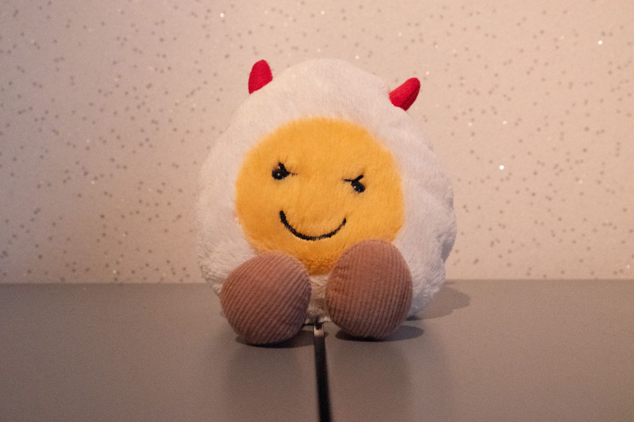 Deviled egg jelly cat photographed with the Pentax KF