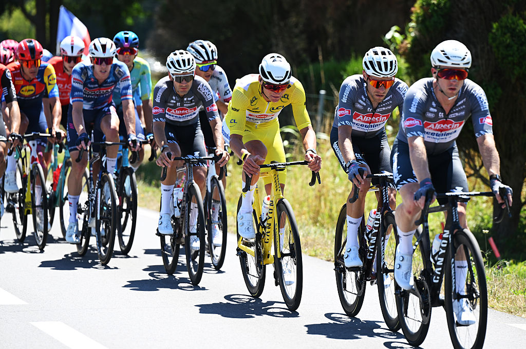MUR-DE-BRETAGNE - GUERLEDAN, FRANCE - JULY 11: Mathieu van der Poel of Netherlands and Team Alpecin - Deceuninck - Yellow Leader Jersey (C) with teammates compete during the 112th Tour de France, Stage 7 a 197km stage from Saint-Malo to Mur-de-Bretagne (Guerledan) / #UCIWT / on July 11, 2025 in Saint-Malo, France. (Photo by Dario Belingheri/Getty Images)