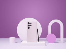 Samsung Galaxy S23 Ultra in lavender