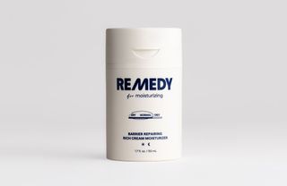 sfwV8paxq264EPhFBUdmsW-320-80 منتجات التجميل المفضلة لدى مونيب شاه