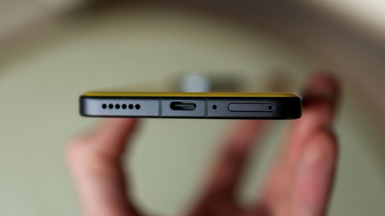 A photo of the Poco F7 Ultra in yellow