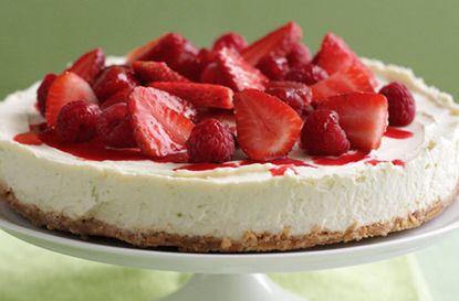 Low-fat strawberry cheesecake