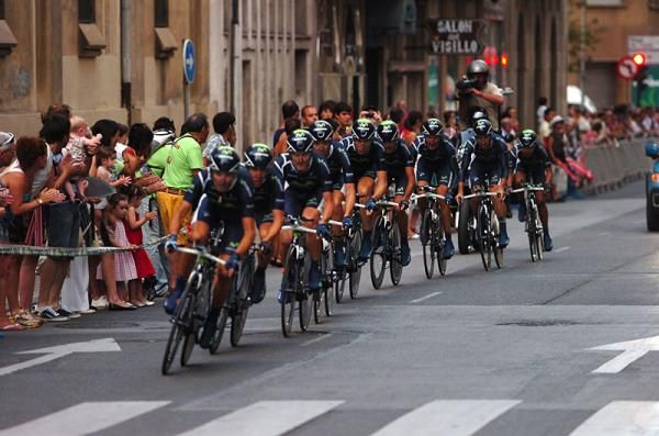Alejandro Valverde leads the Movistar Team