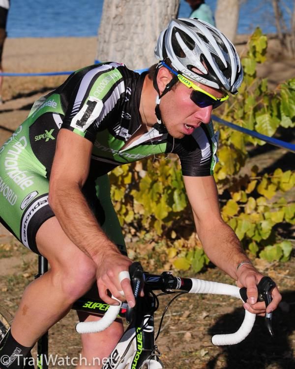 Jeremy Powers (Cannondale-cyclocrossworld.com) rounding a corner