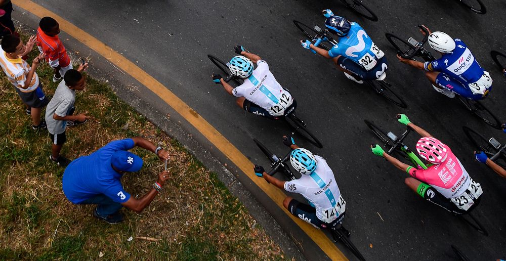 The peloton in action during stage 1 at Colombia Oro y Paz