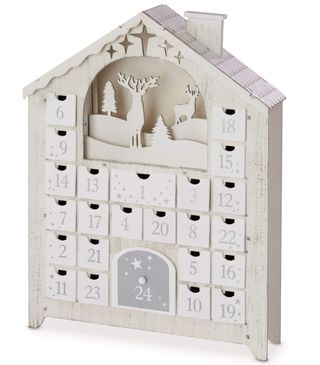 aldi wooden calendar and tiny drawers with winter scene