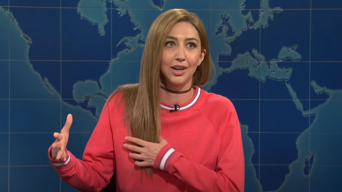 Heidi Gardner on Weekend Update as Baily Gismet.