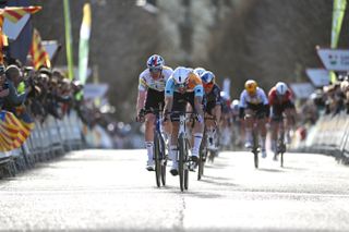 As it happened: British sprint success in shortened stage 4 at the Volta a Catalunya 2026
