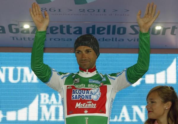 Stefano Garzelli (Acqua &amp; Sapone) remains atop the mountains classification.