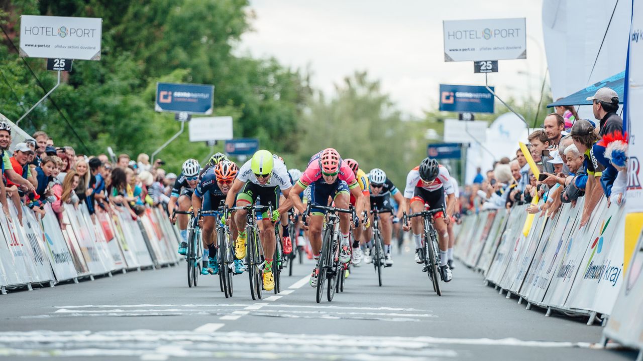 Sacha Modolo (Lampre-Merida) sprints to the victory