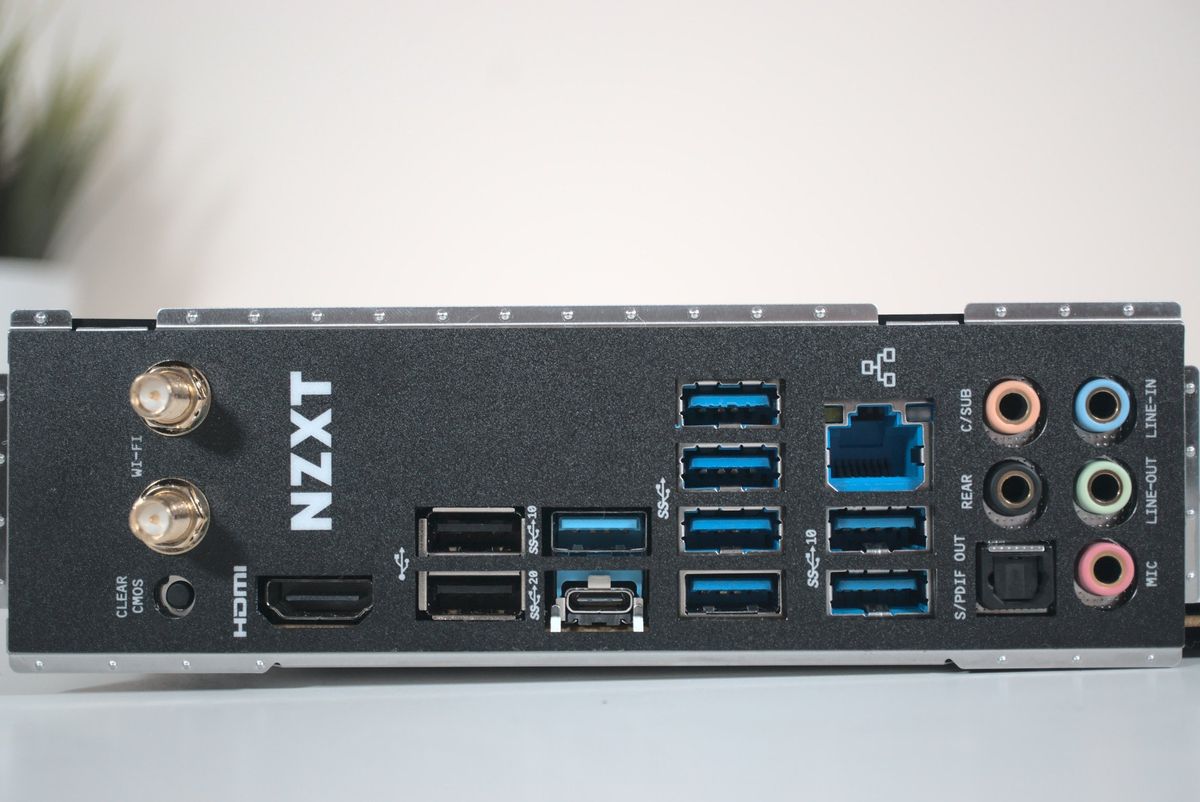 NZXT N7 Z590