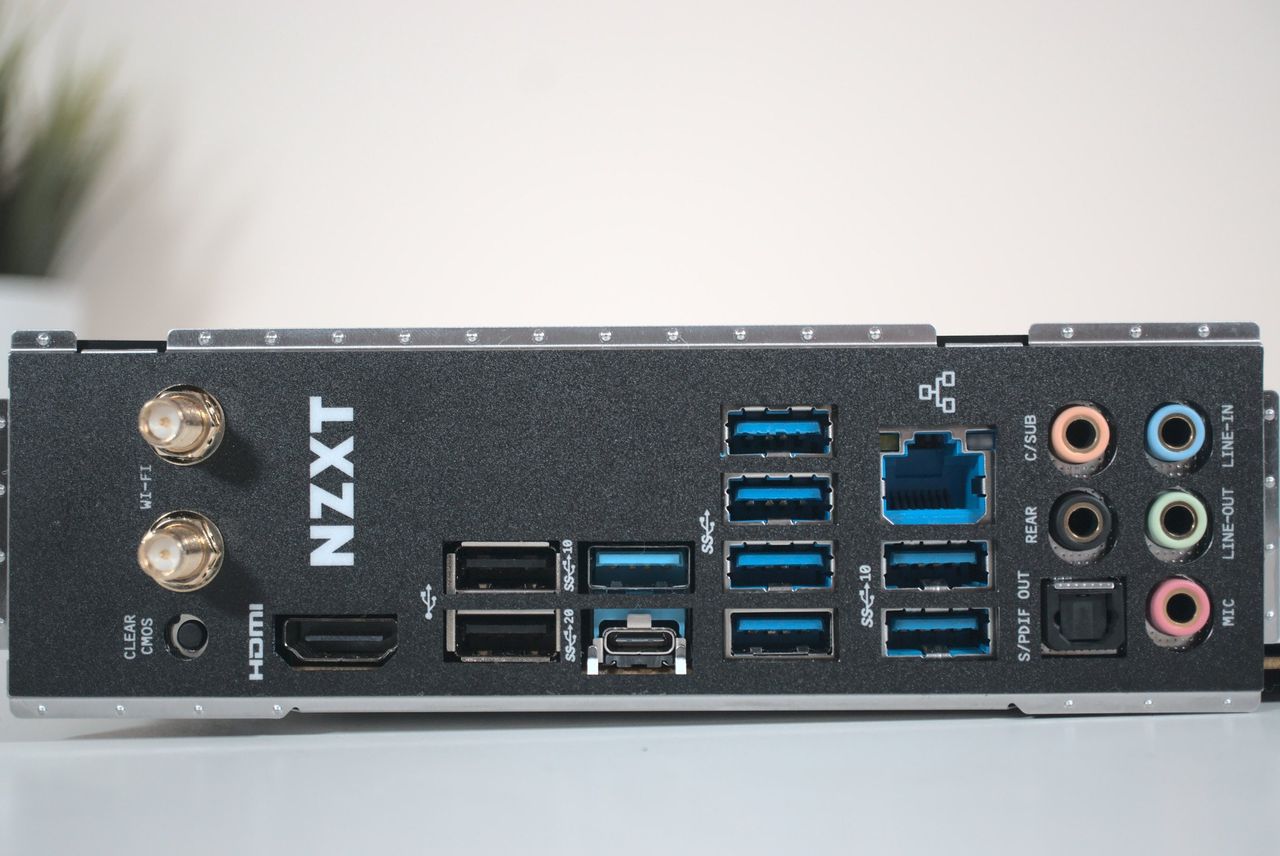 NZXT N7 Z590
