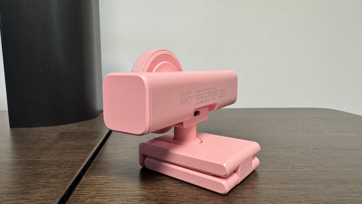 The pink Razer Kiyo V2