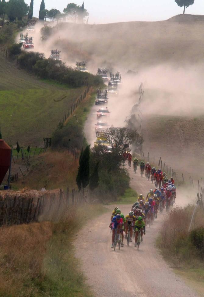 A breathtaking image of the Strade Bianche race