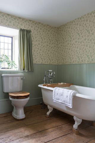 farmhouse panelled bathroom green